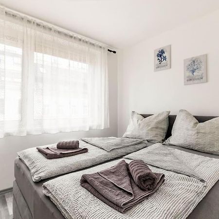 Cozy Renovated Apartment Close To Schoenbrunn Palace Wien Eksteriør billede