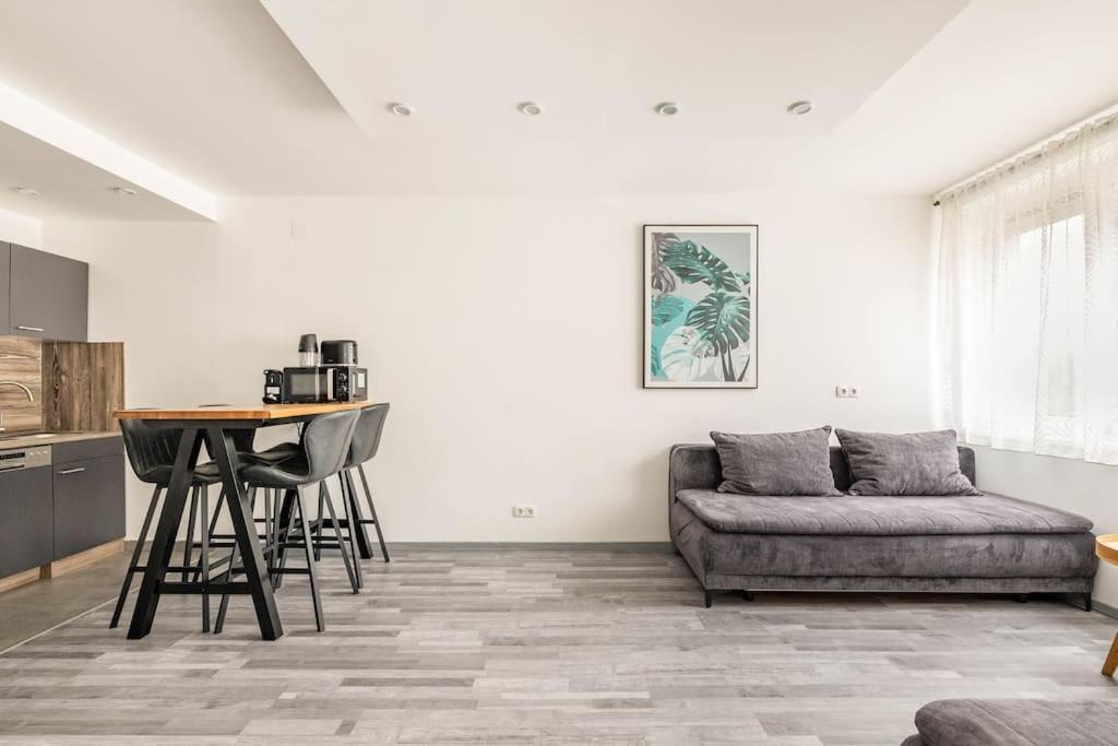 Cozy Renovated Apartment Close To Schoenbrunn Palace Wien Eksteriør billede